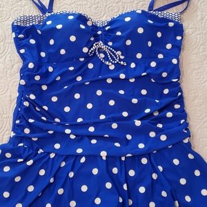 Super cute retro swimdress!